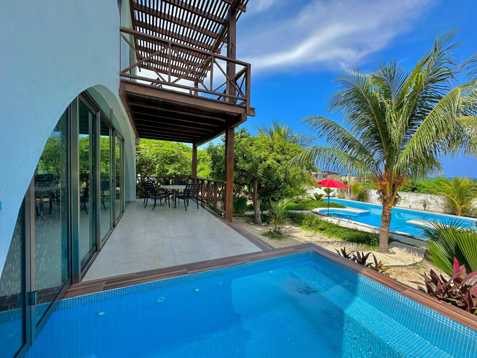 Villas Amanecer By Andiani Travel Isla Mujeres Exterior photo